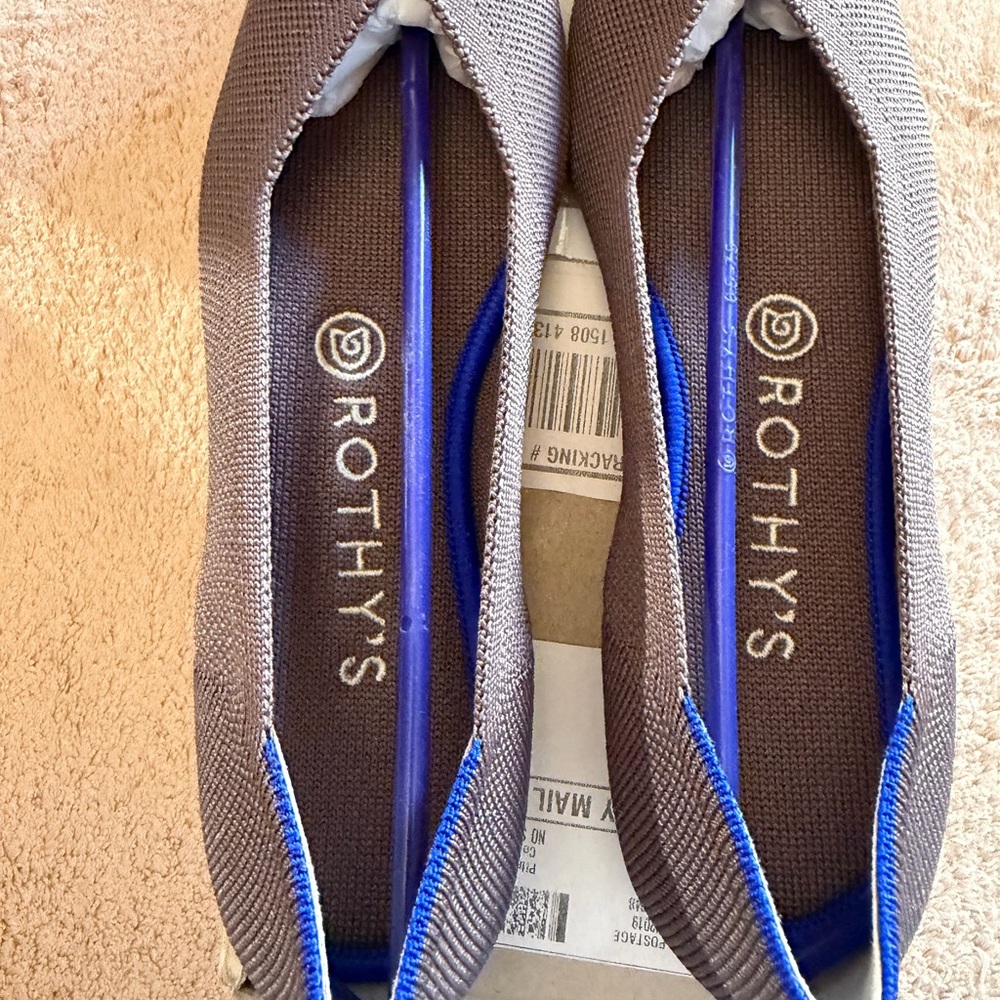 NIB Rothys  Women's Brown ( MINK) Flats 7